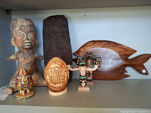 Totem Poles and More B (1 of 9)