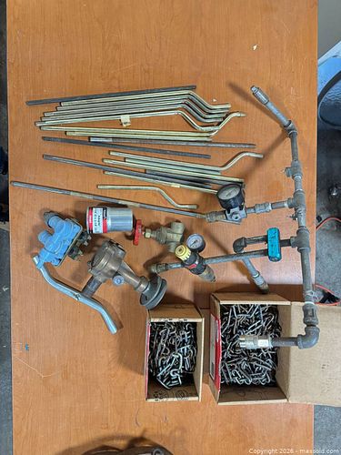 Lot of Plumbing Parts: Valves, Gauges, Brass Fittings & Rods (1 of 5)