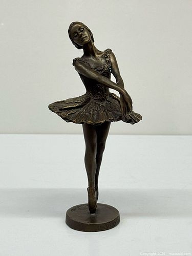 Lot #432 (1 of 9)
