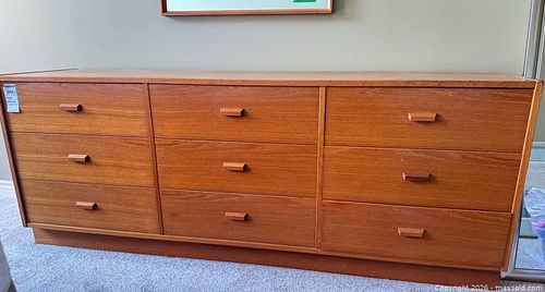 Lot #305 (1 of 18)
