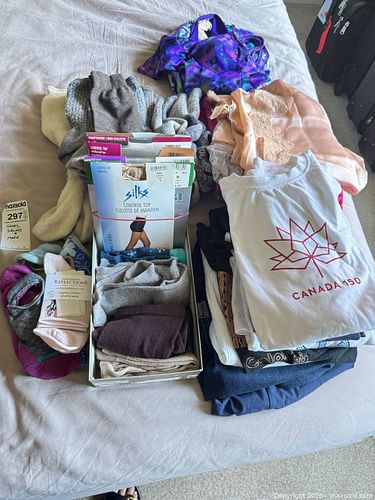 Mixed Women's Clothing Lot — T-Shirts, Sweatshirts, Hosiery & More (1 of 12)