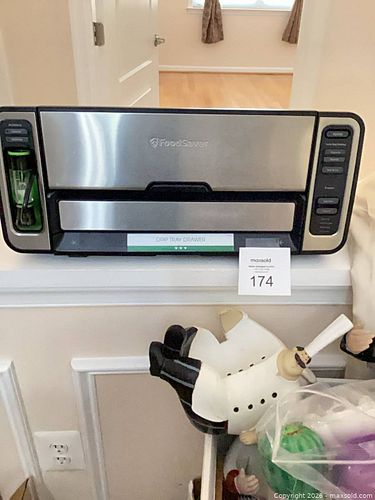 Lot #174 (1 of 5)