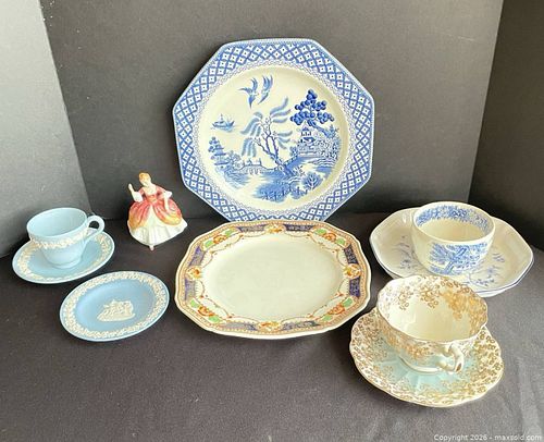Collectible British fine china  (1 of 22)