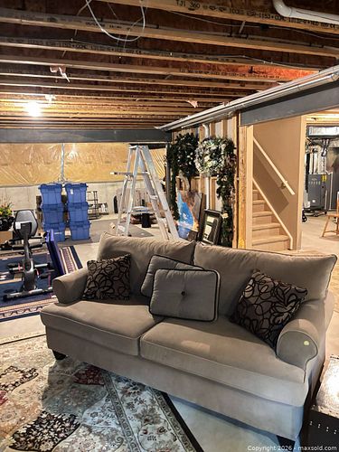 Sofa D  (1 of 13)