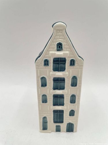 Lot #23 (1 of 8)