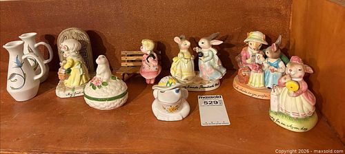 Vintage Avon Porcelain Collectibles & Other Figurines (1 of 10)