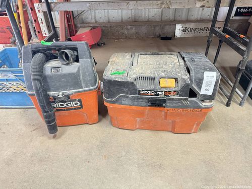 Wet/Dry Shop Vaccuums (1 of 13)