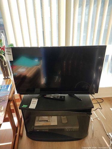 Sharp TV C (1 of 7)