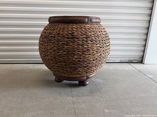 Lot #24 (1 of 4)