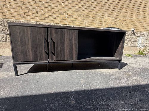 Lot #44 (1 of 8)