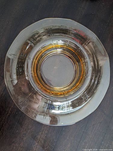 Glass serving dish (1 of 2)