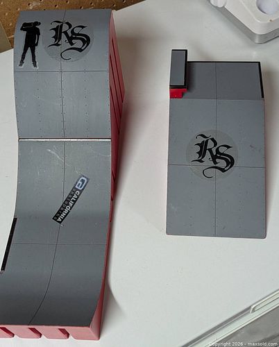 Tech Deck fingerboard ramps and obstacles with boards (1 of 4)