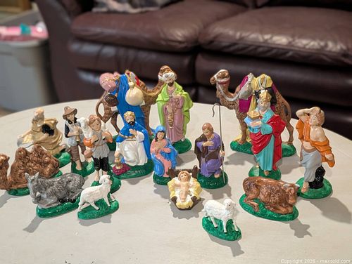 Lot #323 (1 of 4)