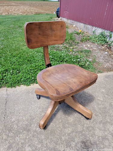 Lot #106 (1 of 4)