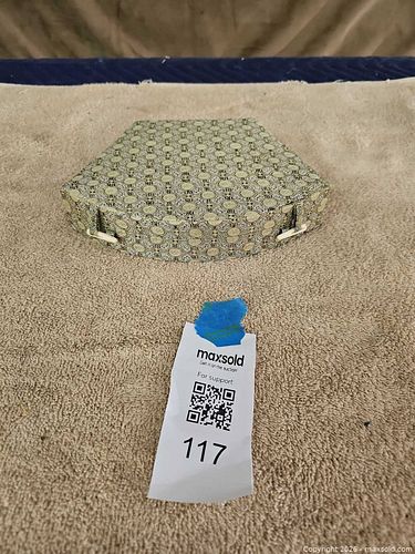 Lot #117 (1 of 8)
