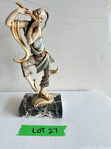 Lot #27 (1 of 8)