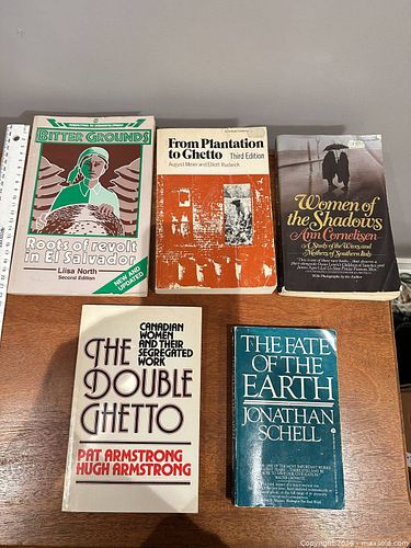 Books/Novels  (1 of 4)