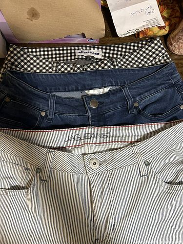 assorted women's jeans/casual pants (1 of 4)