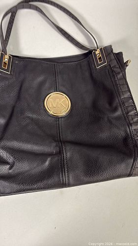 Lot #595 (1 of 17)