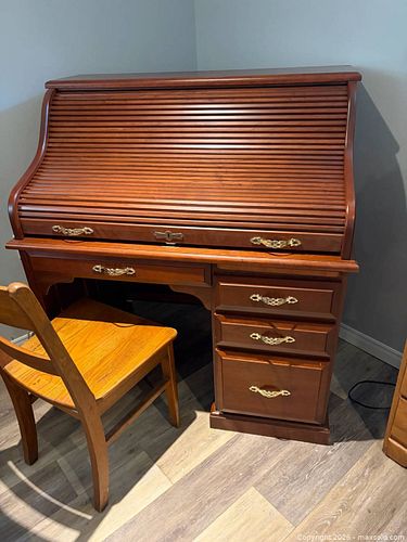 Solid Wood Mahogany Roll-Top Desk with Chair (1 of 10)
