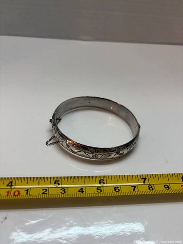 Lot #359 (1 of 6)