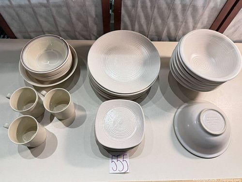 Lot #555 (1 of 10)