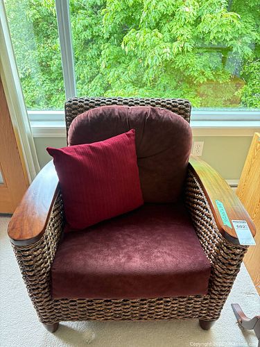 Lot #602 (1 of 8)