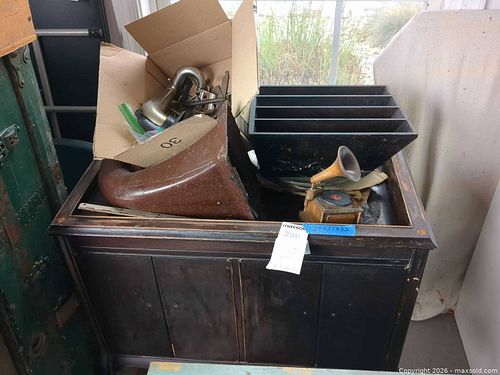 Lot #290 (1 of 11)