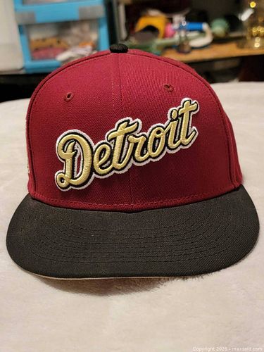 Lot #69 (1 of 8)