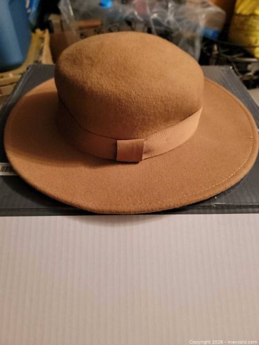 Lot #20 (1 of 4)