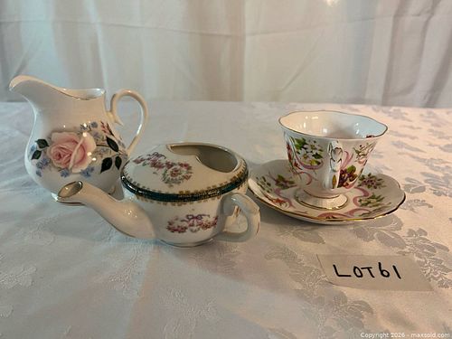 Lot #61 (1 of 8)