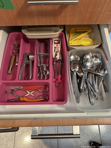 Mixed flatware, kitchen utensils and plastic storage containers (1 of 5)