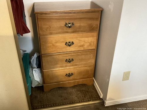Traditional Solid Wood Dresser  (1 of 3)