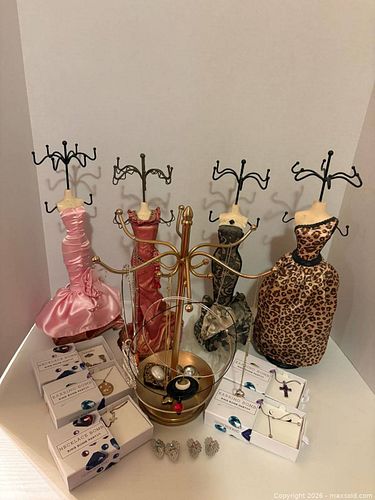 Lot #59 (1 of 19)