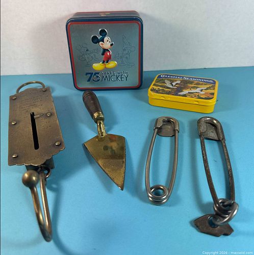 Lot #47 (1 of 8)