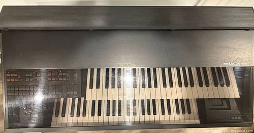 YAMAHA HS-8 ELECTONE ORGAN (1 of 13)