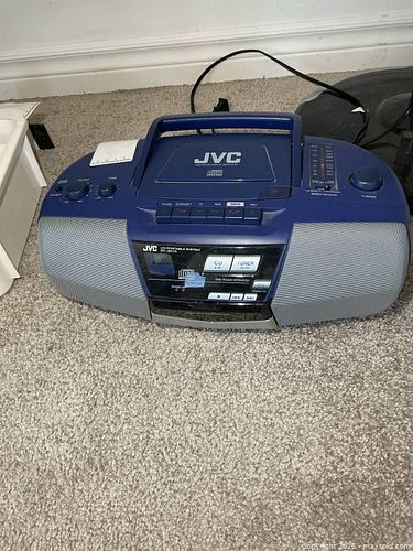 Portable Radio A (1 of 6)