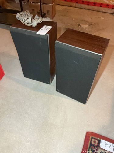 Speakers A (1 of 10)