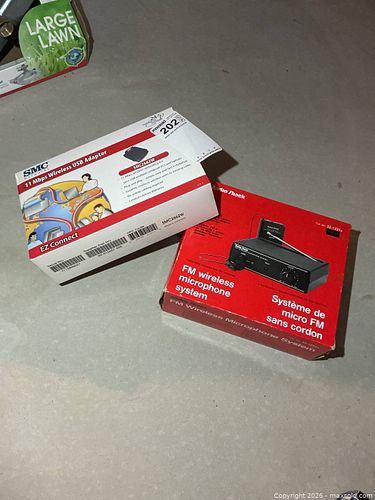Wireless Microphone And USB Adaptor A (1 of 10)
