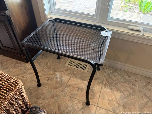 Indoor/Outdoor Metal Side Table (1 of 7)