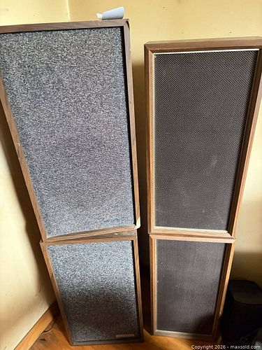 2 sets of speakers  (1 of 7)