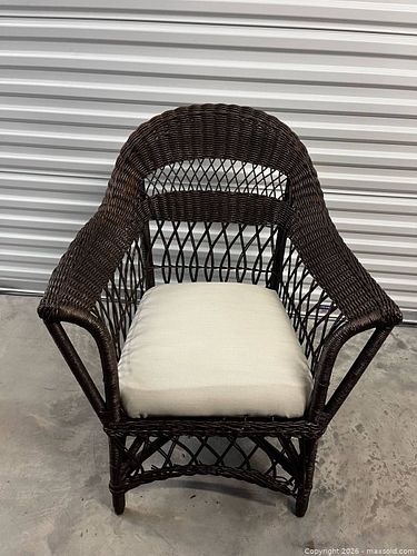 Lot #53 (1 of 6)