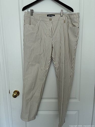 Lot #14 (1 of 8)