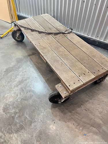 Lot #469 (1 of 4)