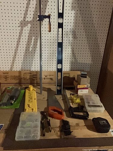 Lot #219 (1 of 9)