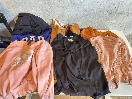 Lot #52 (1 of 5)