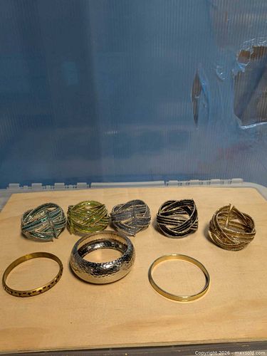 Bracelets  (1 of 4)