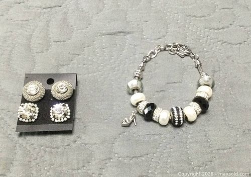Blingy Bracelet And Earrings (1 of 5)