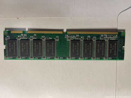 Paccom/Hynix 128MB DIMM PC100/PC133 SDRAM (Desktop) (1 of 3)