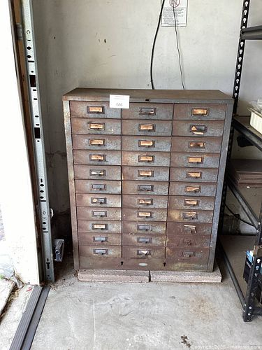 Lot #686 (1 of 3)
